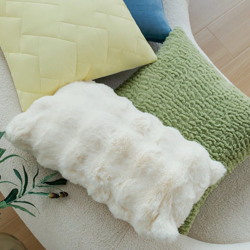 Pack of 1 Soft Textured Chenille Throw Pillow with insert – Cozy Decorative Accent Pillow size 18"x18"