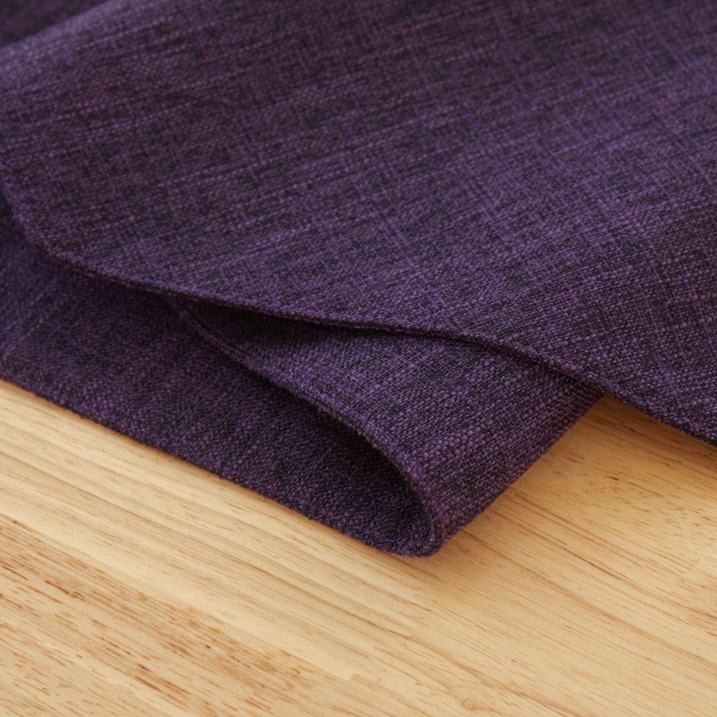 TRT Table Cloth Triangle Edges 12" W x 71" L