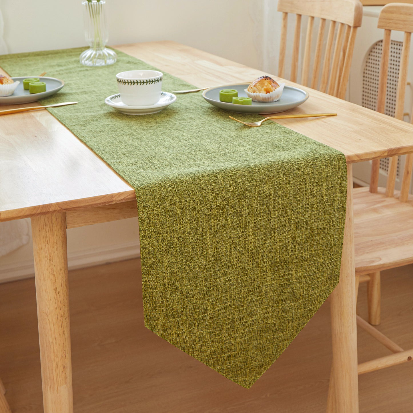 TRT Table Cloth Triangle Edges 12" W x 71" L